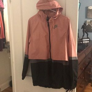 Large Nike windbreaker - NWT